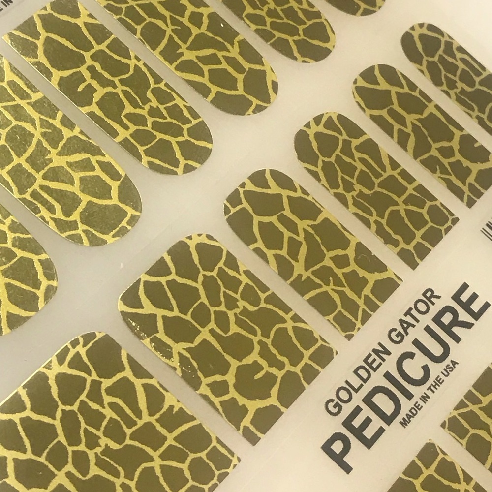 Minx “Gold Gator” Mani Pedi Set